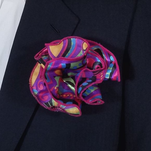 NEW 2-in-1 Pouf Round Pocket Square - Purple Mod Design - Picture 2 of 6